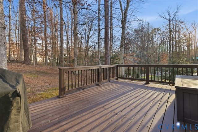 2731 Mistwood Forest Dr, Chester, VA 23831