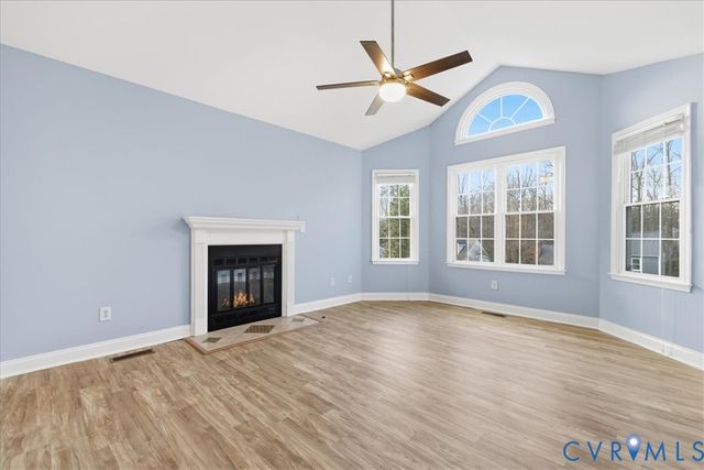 2731 Mistwood Forest Dr, Chester, VA 23831