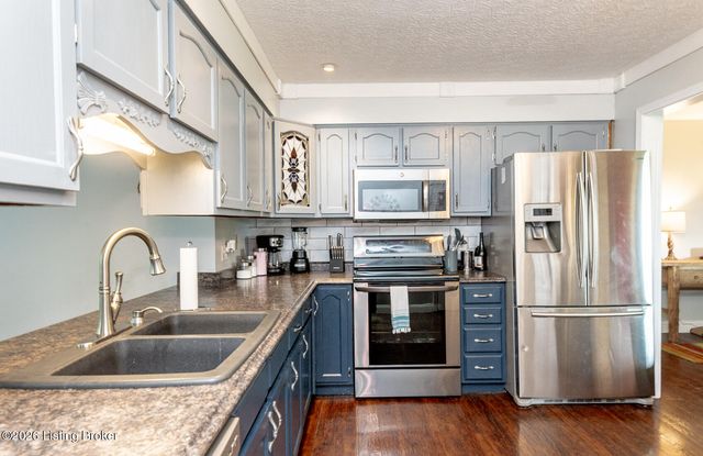 3604 Burkland Blvd, Shepherdsville, KY 40165