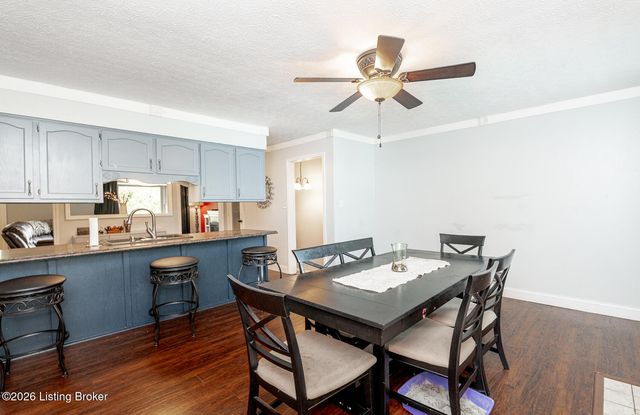 3604 Burkland Blvd, Shepherdsville, KY 40165