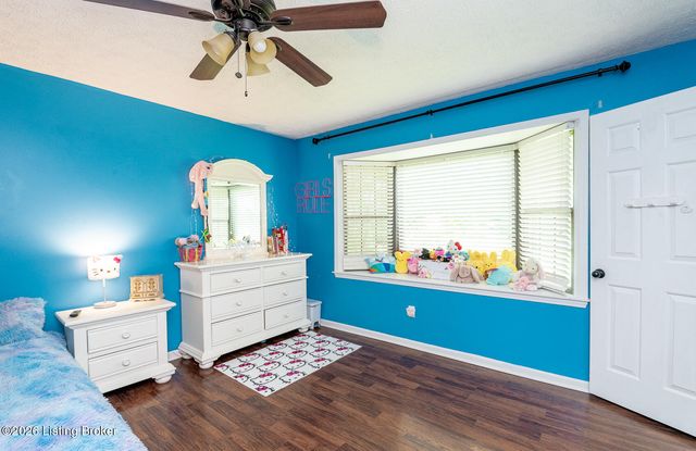3604 Burkland Blvd, Shepherdsville, KY 40165