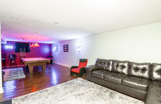 3604 Burkland Blvd, Shepherdsville, KY 40165