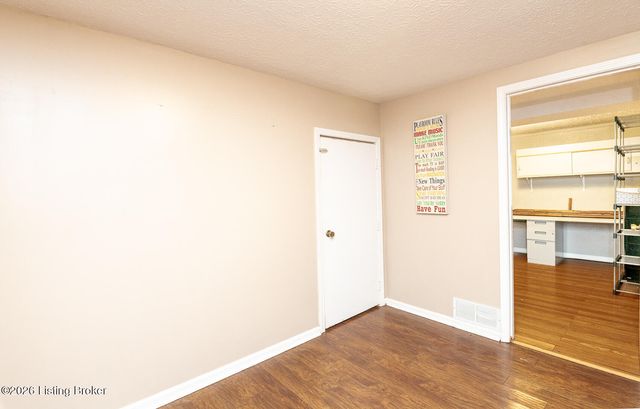 3604 Burkland Blvd, Shepherdsville, KY 40165