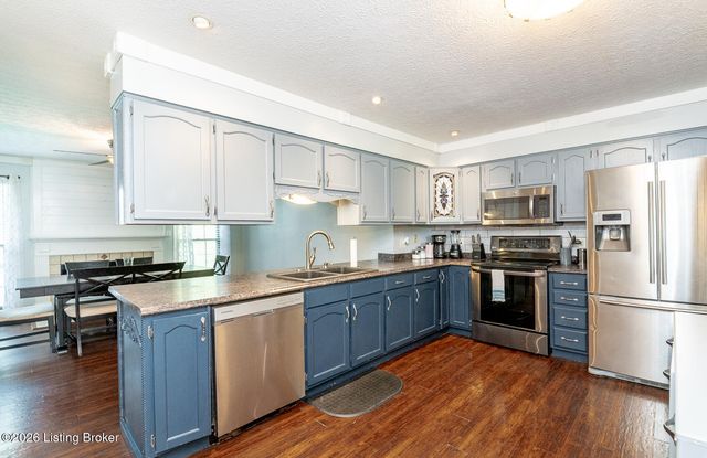3604 Burkland Blvd, Shepherdsville, KY 40165