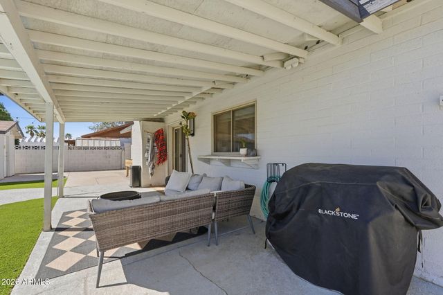 2109 W ORAIBI Drive, Phoenix, AZ 85027