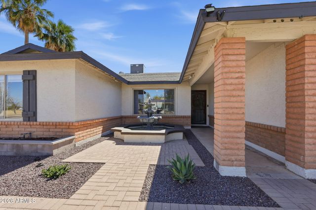 2109 W ORAIBI Drive, Phoenix, AZ 85027