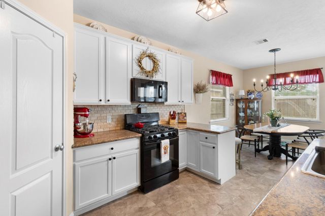 4610 Legends Bay Drive, Baytown, TX 77523