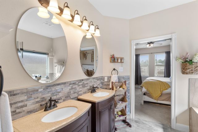 4610 Legends Bay Drive, Baytown, TX 77523