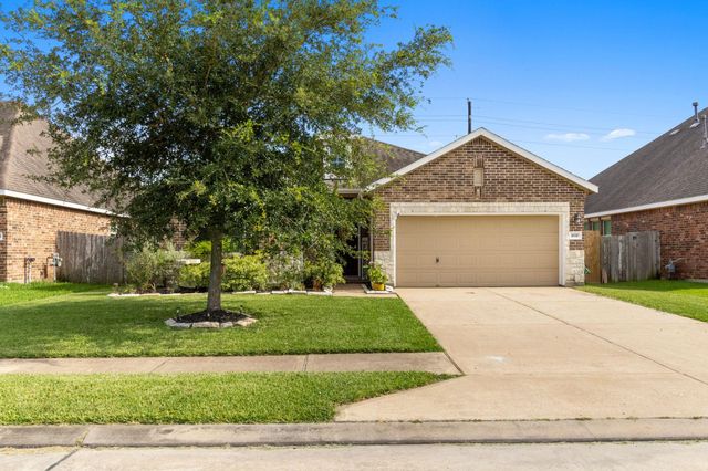 4610 Legends Bay Drive, Baytown, TX 77523