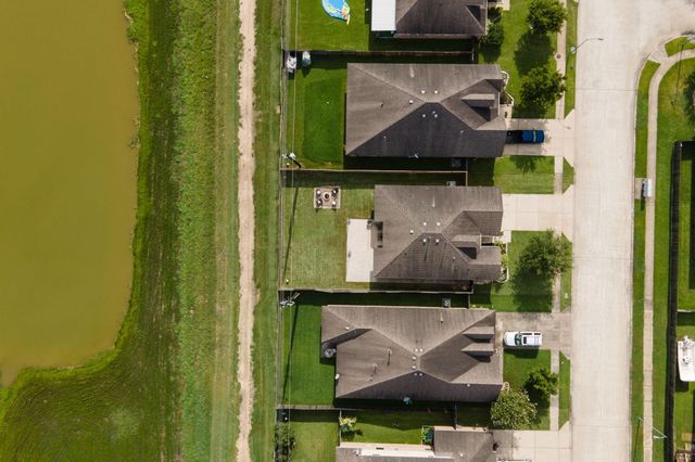 4610 Legends Bay Drive, Baytown, TX 77523