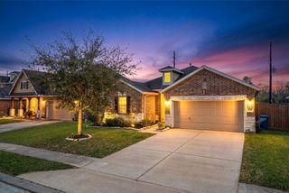 4610 Legends Bay Drive, Baytown, TX 77523