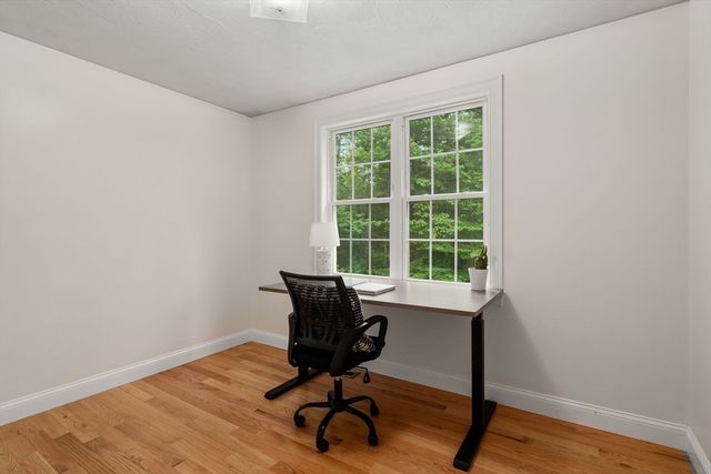 456 South St, Holbrook, MA 02343