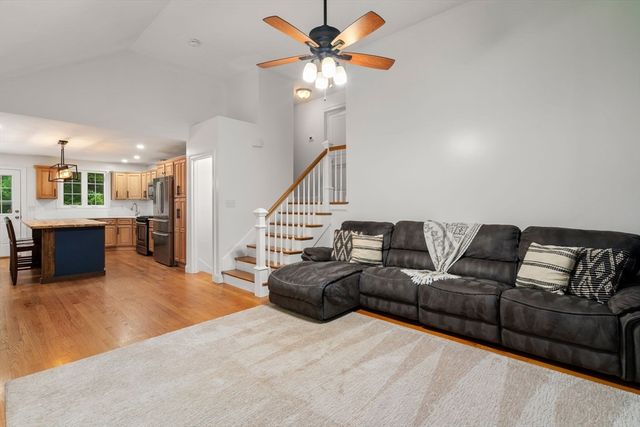 456 South St, Holbrook, MA 02343