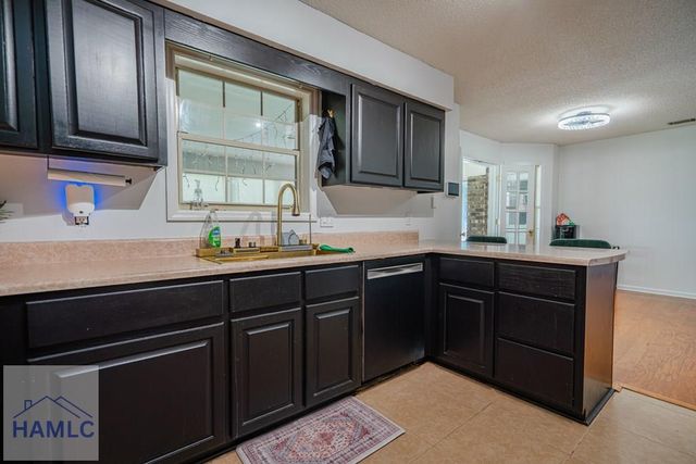 411 Christopher Drive, Hinesville, GA 31313