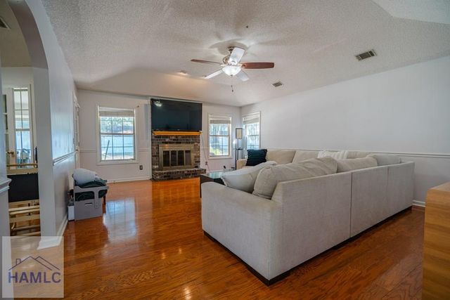 411 Christopher Drive, Hinesville, GA 31313