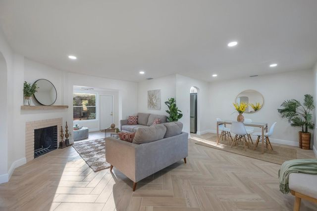 2649 46TH STREET S, Gulfport, FL 33711