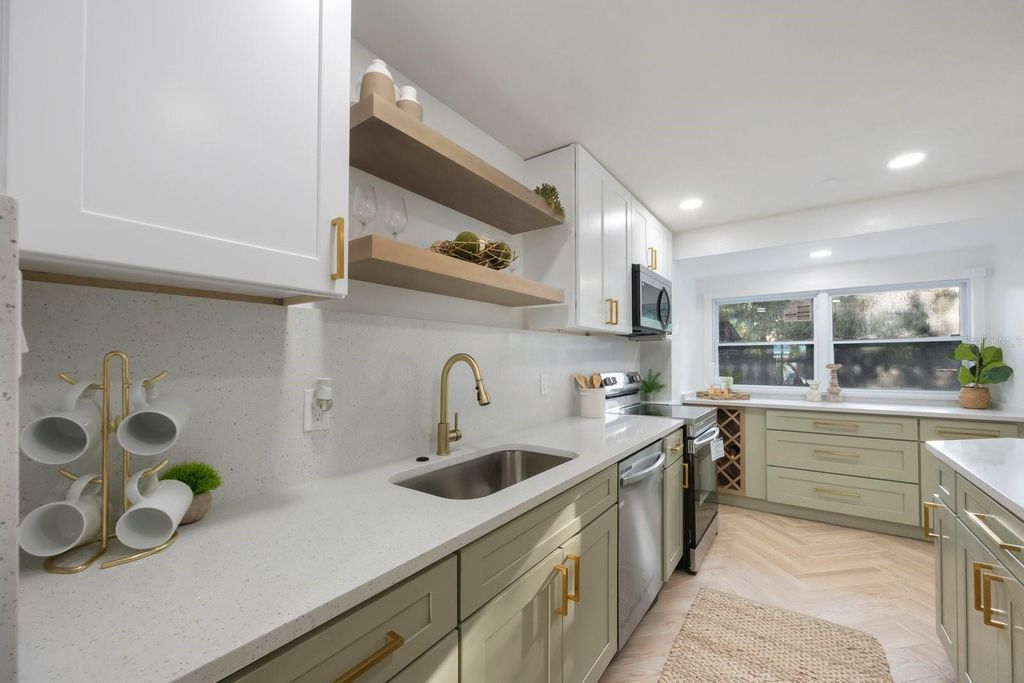 Image 3 of property listing at 2649 46TH STREET S, Gulfport, FL 33711