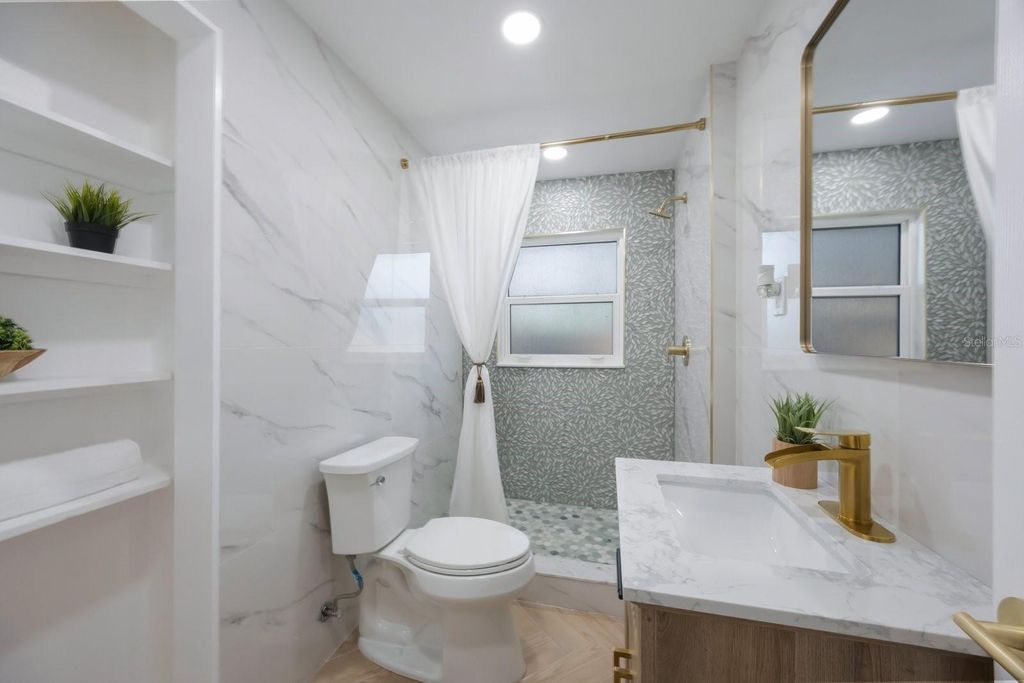 Image 4 of property listing at 2649 46TH STREET S, Gulfport, FL 33711