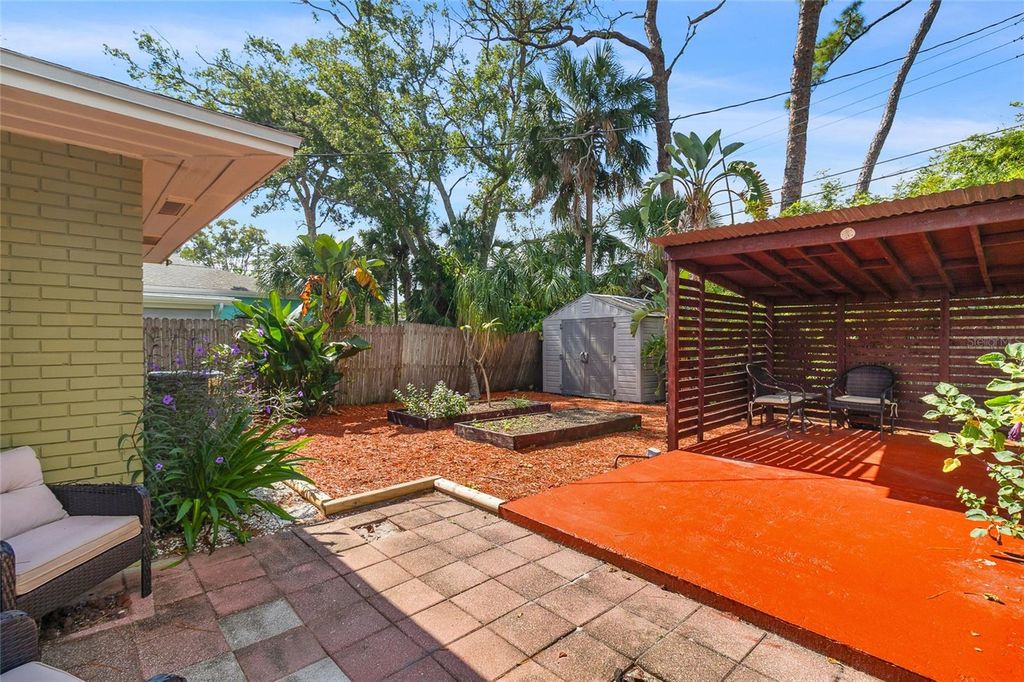 Image 34 of property listing at 2649 46TH STREET S, Gulfport, FL 33711