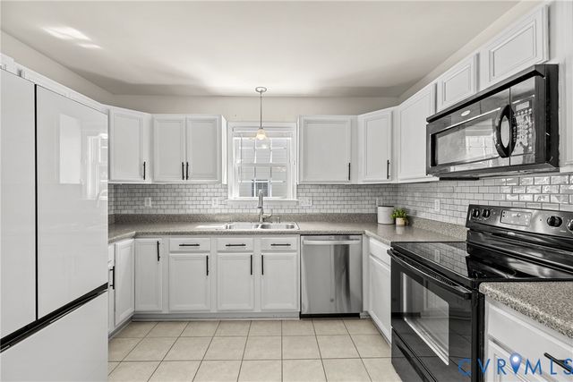 12625 Summerhouse Ln, Midlothian, VA 23112