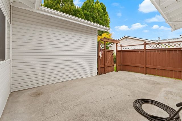 6304 Sheffield Lane E, Fife, WA 98424