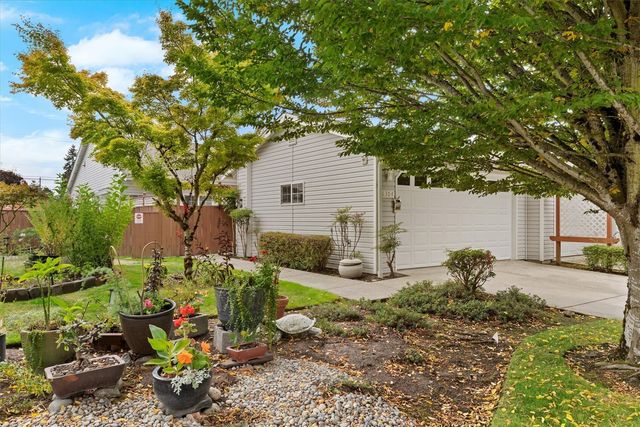 6304 Sheffield Lane E, Fife, WA 98424
