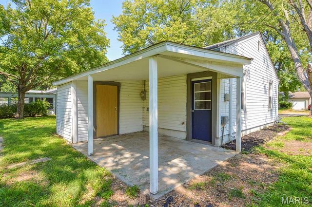 2 Manas Drive, Belleville, IL 62226