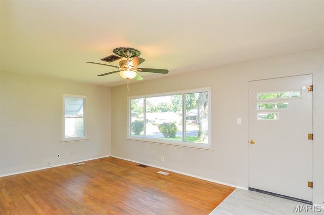 2 Manas Drive, Belleville, IL 62226