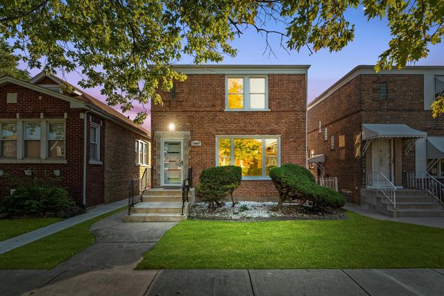 10047 S Calumet Avenue, Chicago, IL 60628