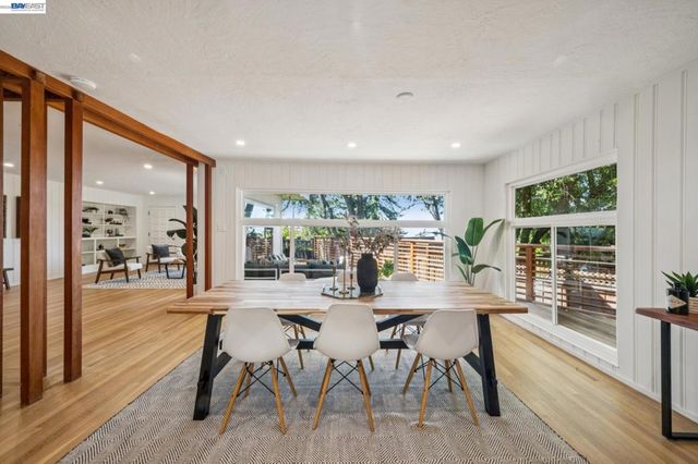 1055 STERLING AVENUE, Berkeley, CA 94708
