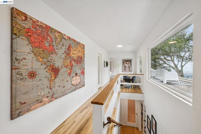 1055 STERLING AVENUE, Berkeley, CA 94708