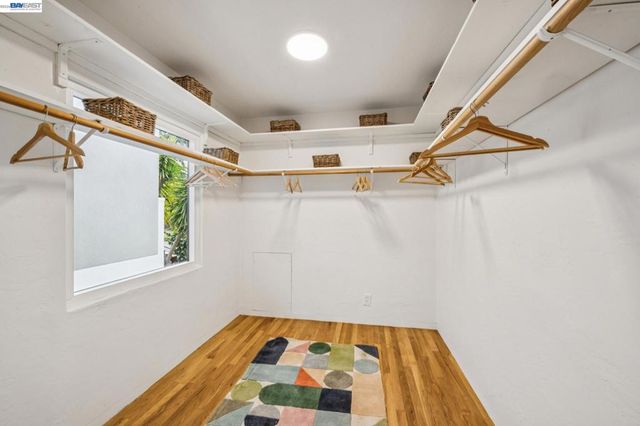 1055 STERLING AVENUE, Berkeley, CA 94708