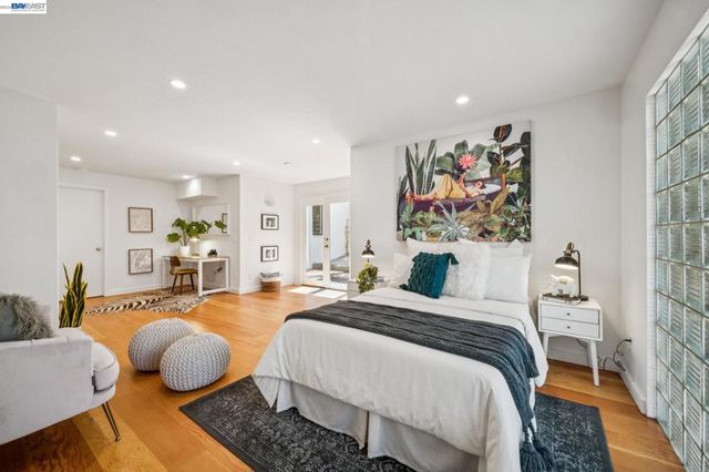 1055 STERLING AVENUE, Berkeley, CA 94708