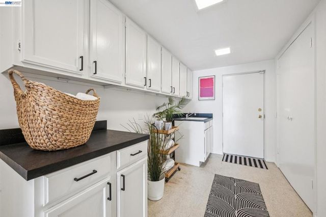 1055 STERLING AVENUE, Berkeley, CA 94708