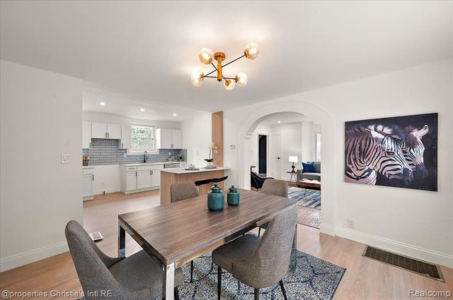 17155 Wisconsin Street, Detroit, MI 48221