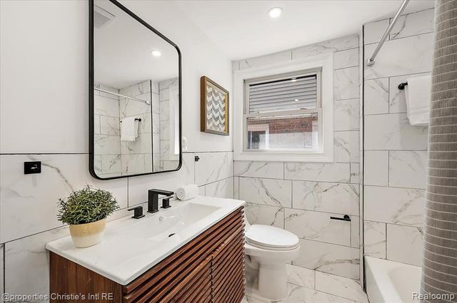 17155 Wisconsin Street, Detroit, MI 48221