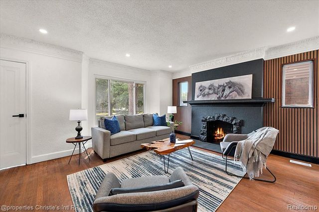 17155 Wisconsin Street, Detroit, MI 48221