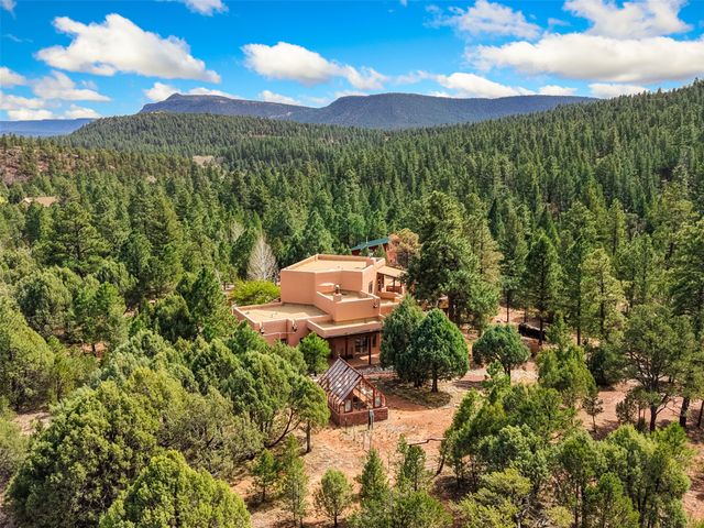 23 La Cueva Creek Road B, Glorieta, NM 87535