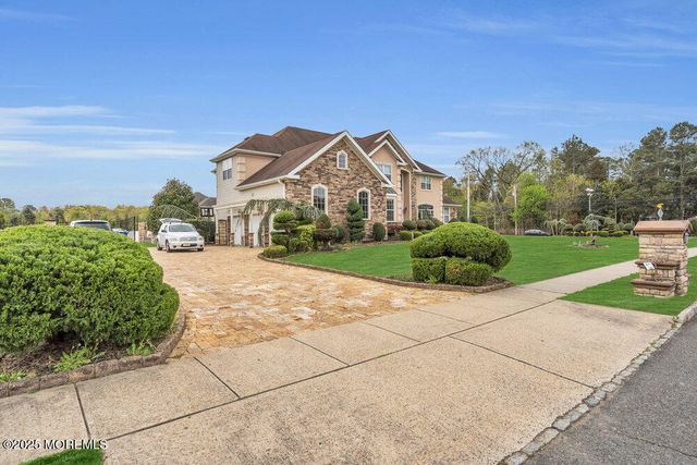 186 Jumping Brook Drive, Toms River, NJ 08755