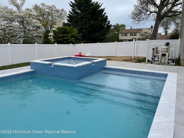 46 Heath Avenue, Oakhurst, NJ 07755