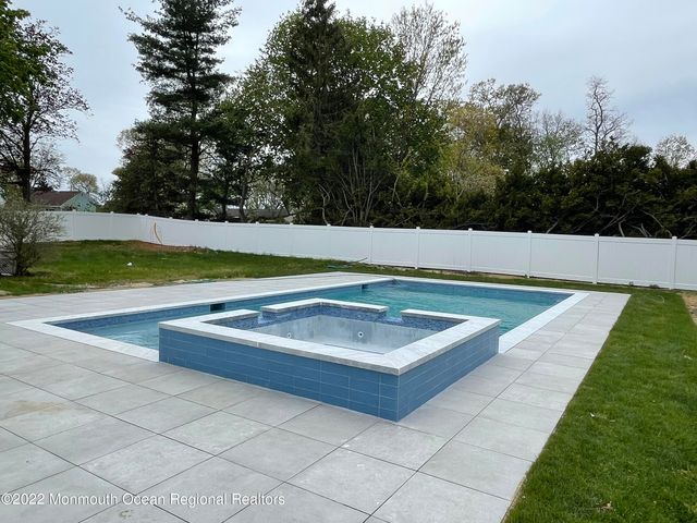46 Heath Avenue, Oakhurst, NJ 07755