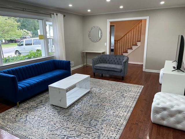 46 Heath Avenue, Oakhurst, NJ 07755