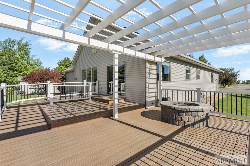 Image 43 of property listing at 1045 Arctic Willow Drive, Rexburg, ID 83440