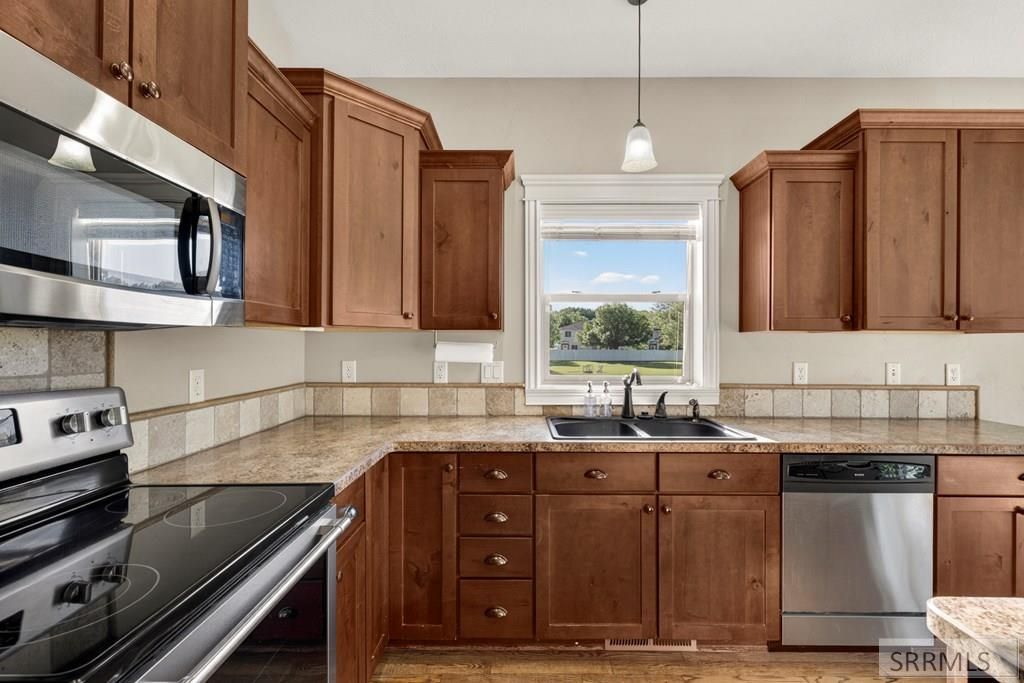 Image 8 of property listing at 1045 Arctic Willow Drive, Rexburg, ID 83440