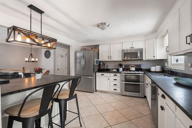 44 Pearl St, Woburn, MA 01801