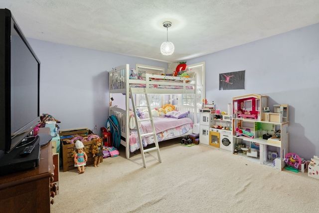 44 Pearl St, Woburn, MA 01801