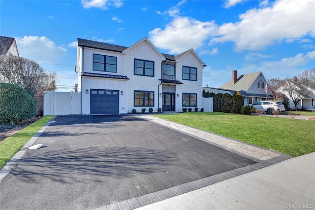 12 Dahlia Lane, Wantagh, NY 11793