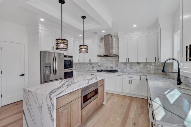 12 Dahlia Lane, Wantagh, NY 11793