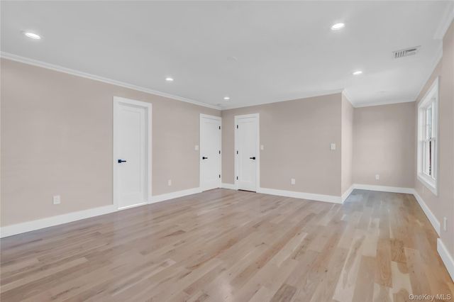 12 Dahlia Lane, Wantagh, NY 11793