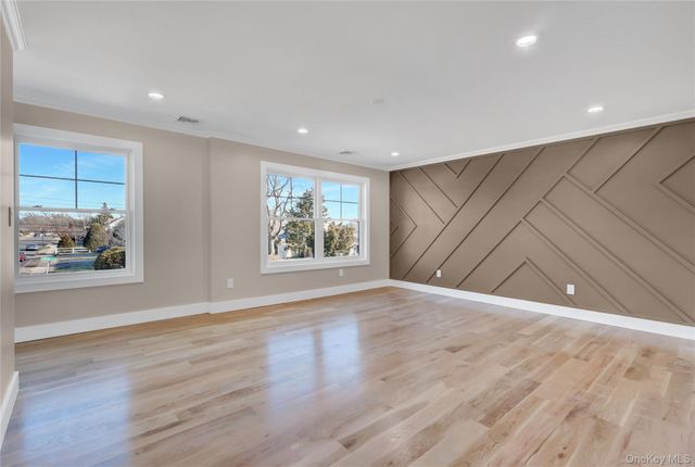 12 Dahlia Lane, Wantagh, NY 11793